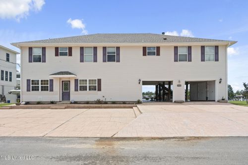 6277 Pontiac Dr, Kiln, MS, 39556-8143 | Card Image