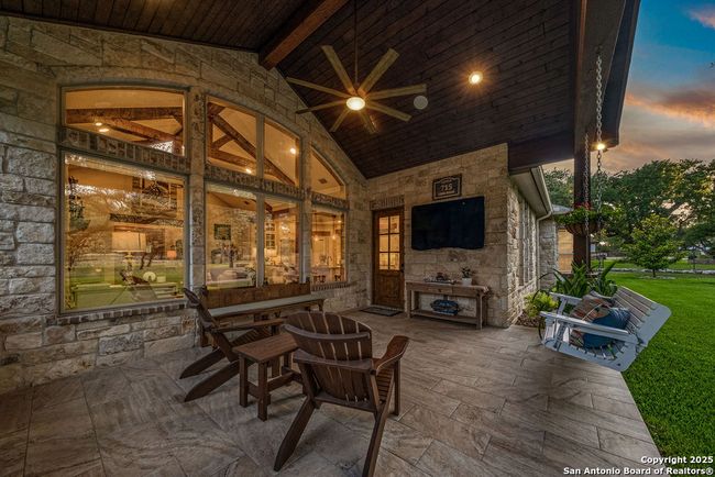715 Long Rdg, House other with 3 bedrooms, 3 bathrooms and null parking in Spring Branch TX | Image 38