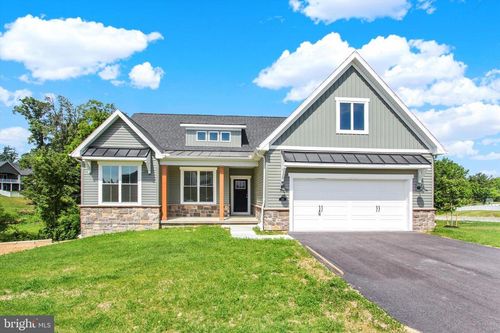 38-109 Onyx Dr, HANOVER, PA, 17331-5901 | Card Image