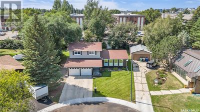 122 Meglund Pl, House other with 5 bedrooms, 4 bathrooms and null parking in Saskatoon SK | Image 2