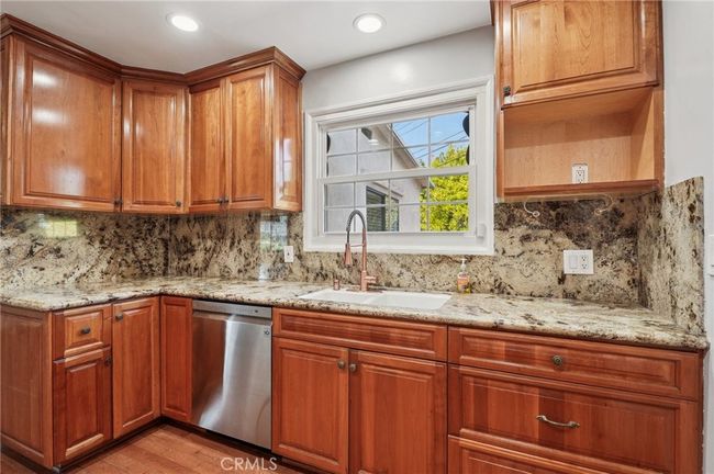 6552 Farralone Ave, House other with 3 bedrooms, 2 bathrooms and 2 parking in Woodland Hills CA | Image 8