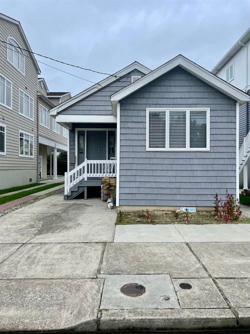 10 N Monroe Ave, MARGATE CITY, NJ, 08402-1040 | Card Image