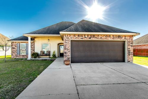 121 Carriage Way, Thibodaux, LA, 70301-3985 | Card Image