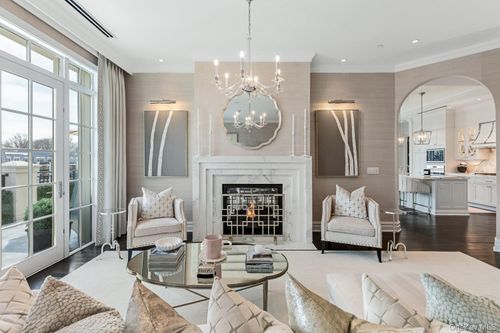 penthouse-6000 Royal Court, North Hempstead, NY, 11040 | Card Image