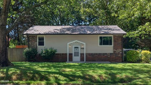 743 Jaybird Rd, Morristown, TN, 37814-6226 | Card Image