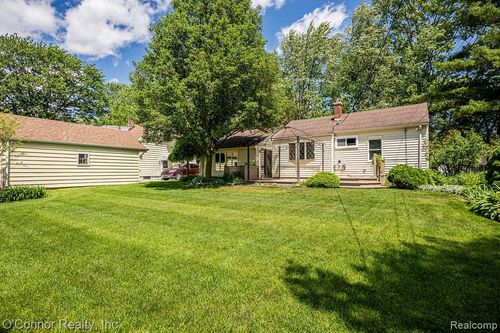 1342 Minnesota Ave, Marysville, MI, 48040-1432 | Card Image