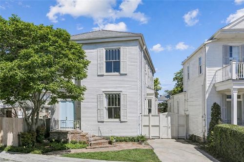 5533 Atlanta St, New Orleans, LA, 70115-4210 | Card Image