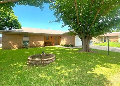 309 Linda Dr, Burleson, TX, 76028-5628 | Card Image