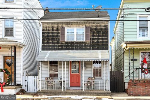 151 W Columbia St, SCHUYLKILL HAVEN, PA, 17972-1950 | Card Image