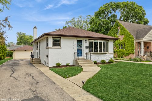 127 Elm St, Glenview, IL, 60025-4906 | Card Image