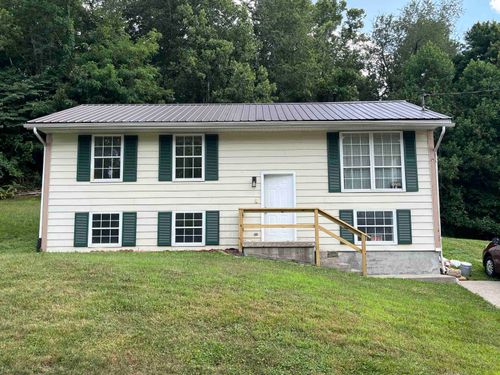 910 Williams Ct, Ashland, KY, 41101-6895 | Card Image