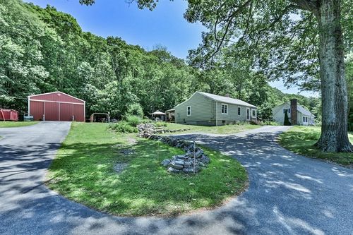 161 Gore Rd, Webster, MA, 01570-6820 | Card Image
