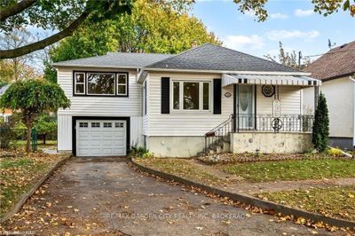 246 York St, House other with 3 bedrooms, 2 bathrooms and 3 parking in Saint Catharines ON | Image 2