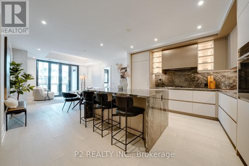 208-2 Forest Hill Rd, Toronto, ON, M4V0B7 | Card Image