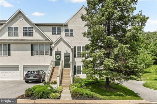 706-706 Whispering Brooke Dr, NEWTOWN SQUARE, PA, 19073-2750 | Card Image