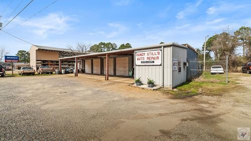 204 Bill Clinton Dr, Hope, AR, 71801-8676 | Card Image