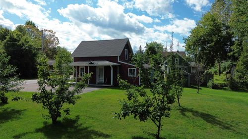 7 River Road, Jericho, VT, 05465 | Card Image