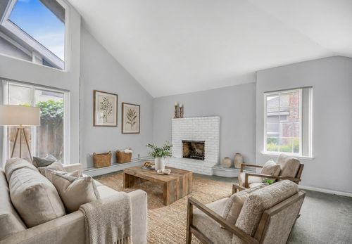 122-381 E Nees Ave, Fresno, CA, 93720-2026 | Card Image