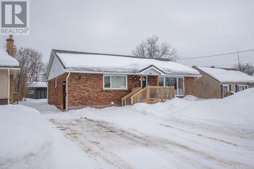 154 Brien Ave, Sault Ste. Marie, ON, P6B2Y8 | Card Image