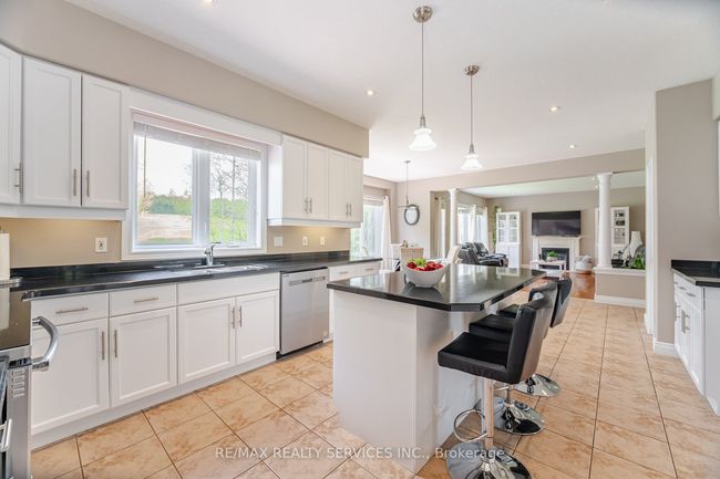 24 Brookhaven Cres, House other with 8 bedrooms, 4 bathrooms and 10 parking in East Garafraxa ON | Image 13