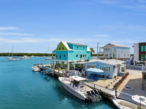 1250 27th Street Ocean, Marathon, FL, 33050-4211 | Card Image