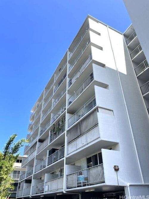 705-1941 Church Ln, Honolulu, HI, 96826-3522 | Card Image