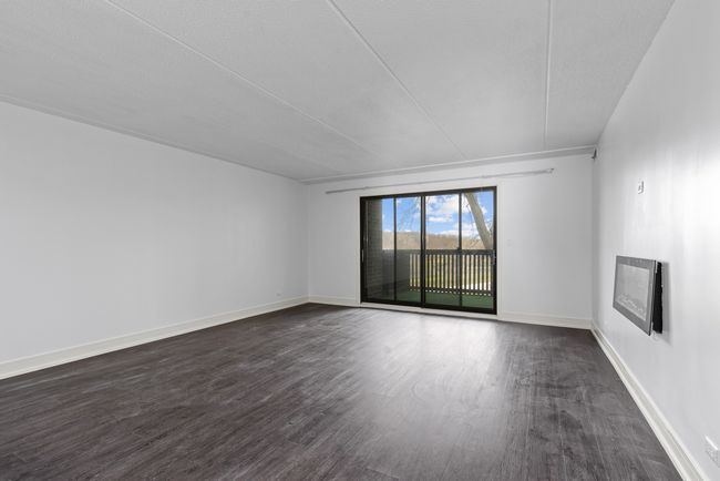APT-304 - 917 Vose Dr, Condo with 2 bedrooms, 2 bathrooms and 1 parking in Gurnee IL | Image 9