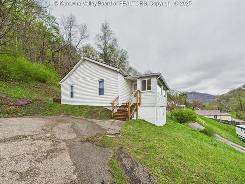 181 Gap View Dr, Malden, WV, 25306-6605 | Card Image