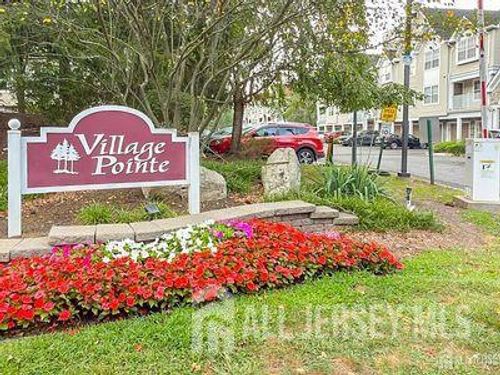 31 Edinburgh Ct, Edison, NJ, 08820-4669 | Card Image