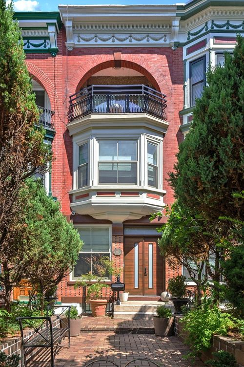 143 Milton Street, New York City, NY, 11222 | Card Image
