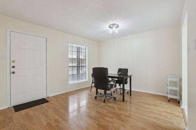 APT-210 - 2401 Leon St, Condo with 2 bedrooms, 2 bathrooms and 2 parking in Austin TX | Image 10
