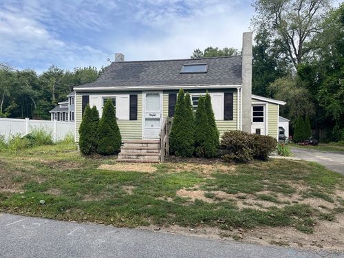 13 Prospect St, Rowley, MA, 01969-1806 | Card Image