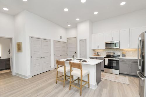 326-1617 Enid St, Houston, TX, 77009-2503 | Card Image