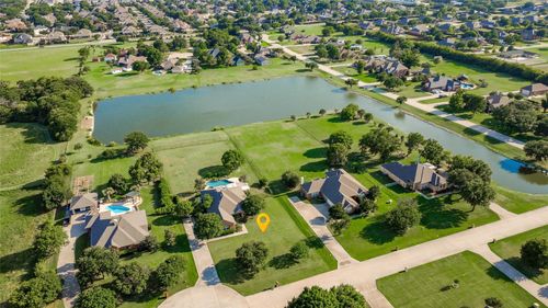 104 Island Cir, Shady Shores, TX, 76208-5746 | Card Image