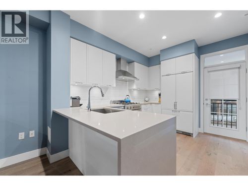 8121 Shaughnessy St, Vancouver, BC, V6P3X9 | Card Image