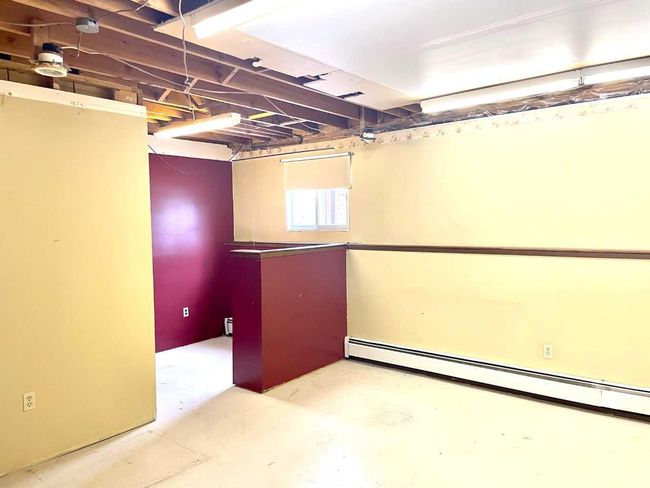 5044 50 St, House other with 4 bedrooms, 2 bathrooms and 4 parking in Islay AB | Image 9