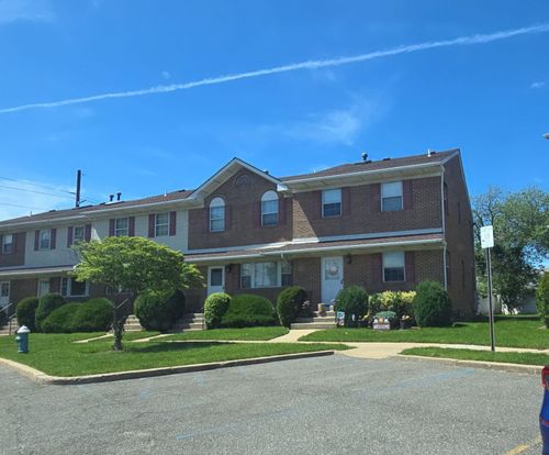 4-815 Franklin Pl, Franklin Square, NY, 11010-3922 | Card Image