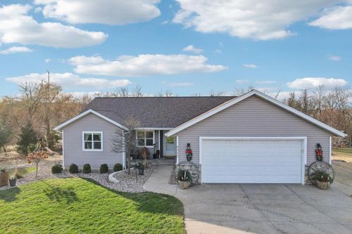 W8322 Bilkie Road, DEKORRA, WI, 53955 | Card Image