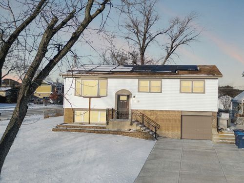 9052 W 92nd St, Hickory Hills, IL, 60457-1642 | Card Image