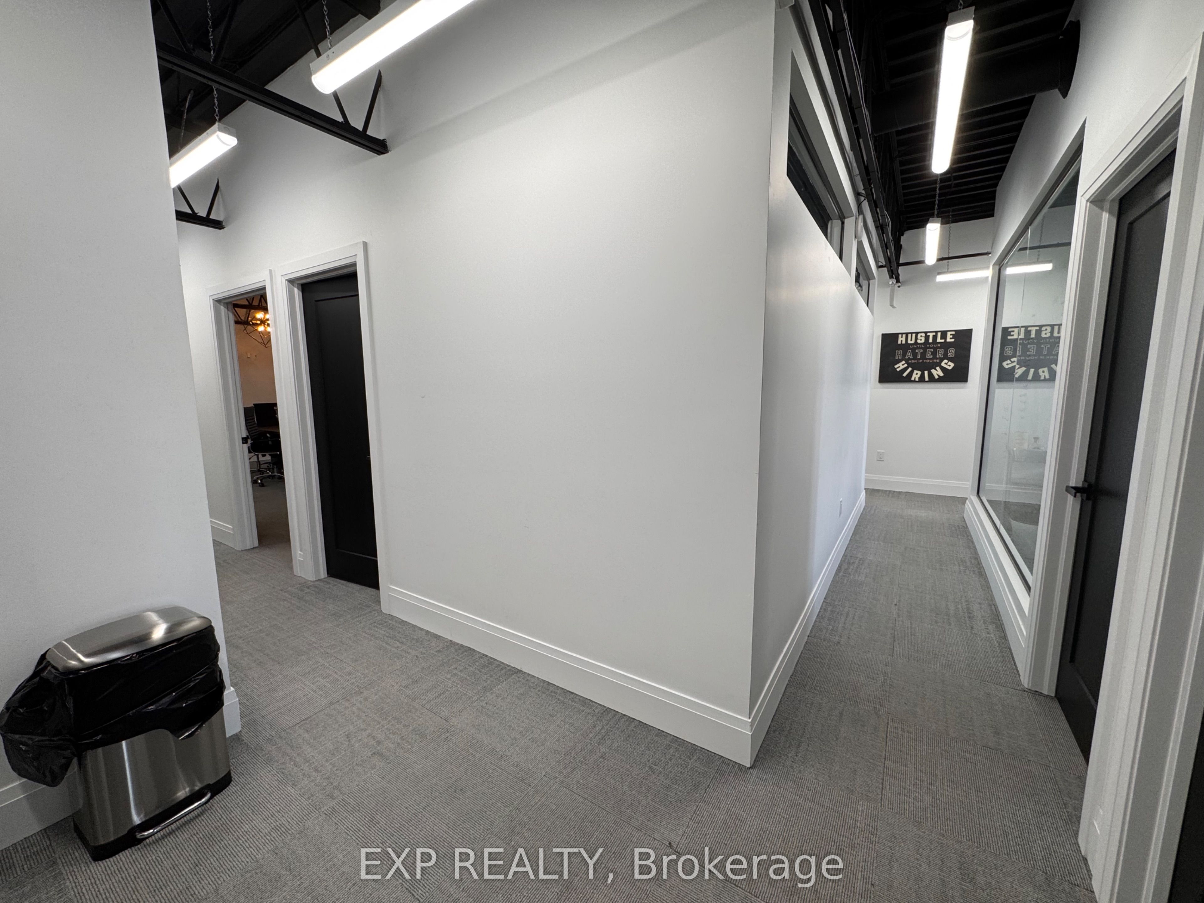 Commercial Lease in Hamilton 3