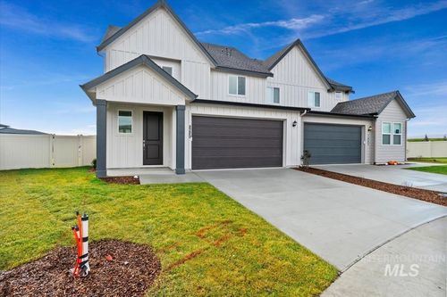 8289 W Pacific Yew St, Eagle, ID, 83616-7762 | Card Image