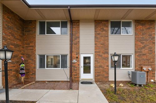 S73W17117 Briargate Lane, Muskego, WI, 53150 | Card Image