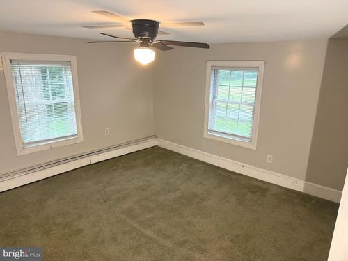 8272 Greenwich Rd, Catlett, VA, 20119-1959 | Card Image