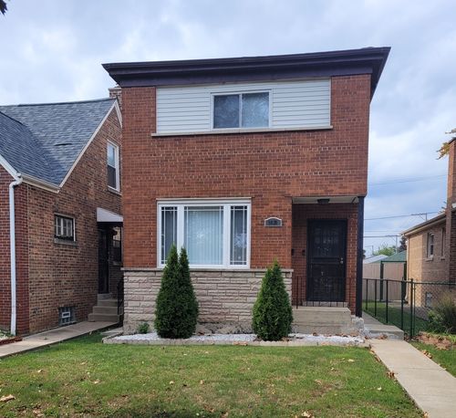 9020 S King Dr, Chicago, IL, 60619-7343 | Card Image