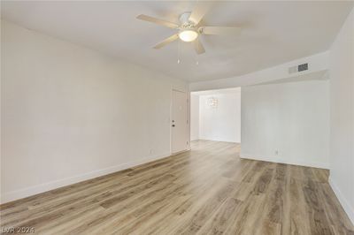 2002 - 3151 Soaring Gulls Drive, Condo with 2 bedrooms, 2 bathrooms and null parking in Las Vegas NV | Image 3