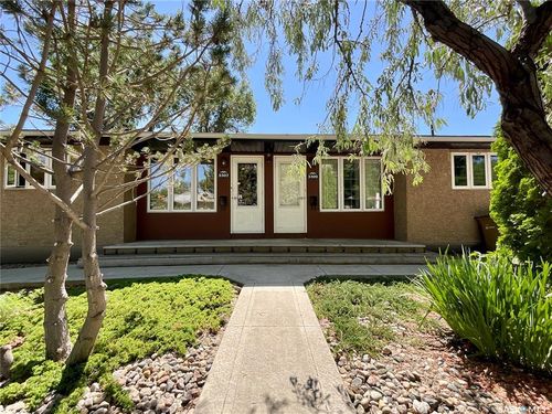 3307/3309 Dawson Cres, Regina, SK, S4R3V6 | Card Image