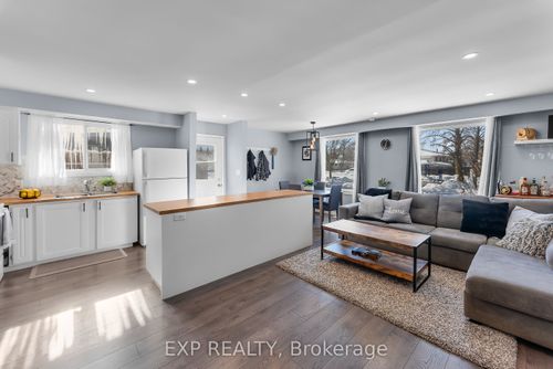 82 Tupper Dr, Thorold, ON, L2V4C8 | Card Image