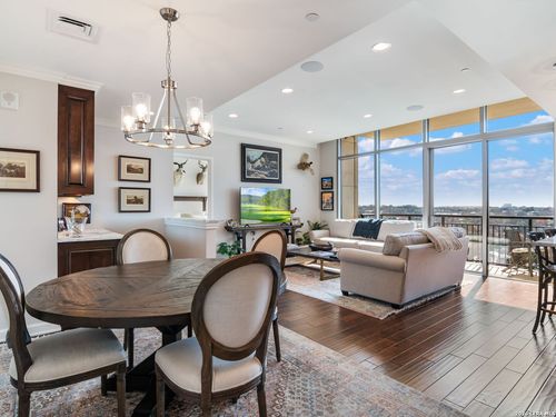 apt-802-4242 Broadway, San Antonio, TX, 78209-6463 | Card Image