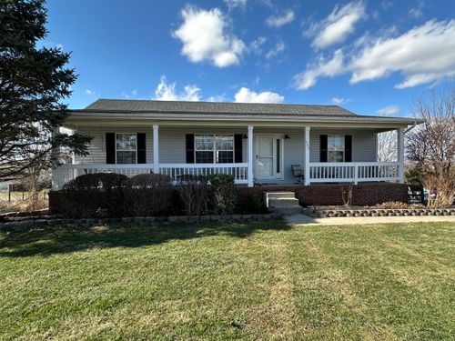 142 Country Ln, Lancaster, KY, 40444-7418 | Card Image