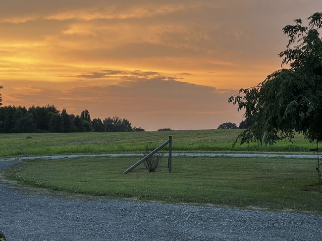 Ahhhh… sunsets for miles! | Image 35